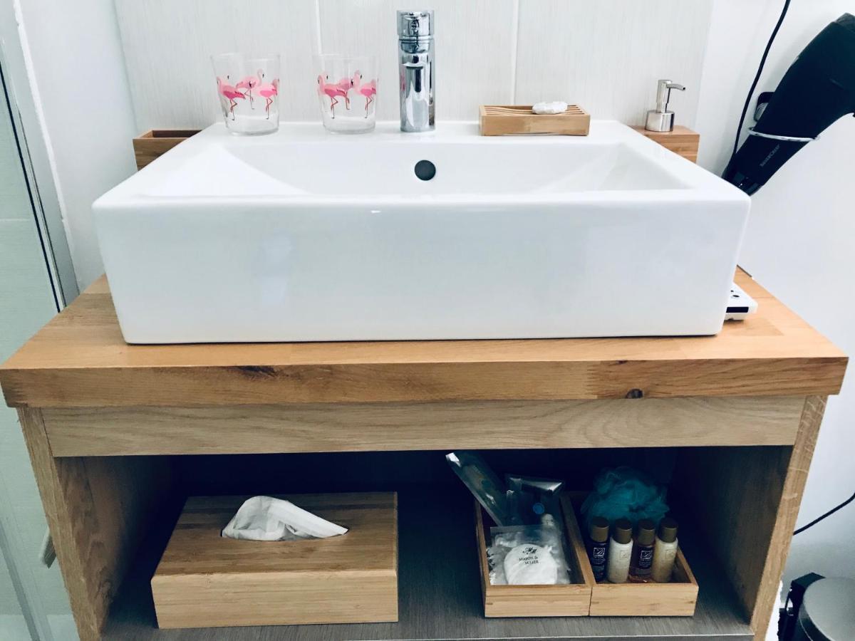 Guesthouse La Costiere - Logements Independants - Espace Piscine Jacuzzi 류넬 외부 사진