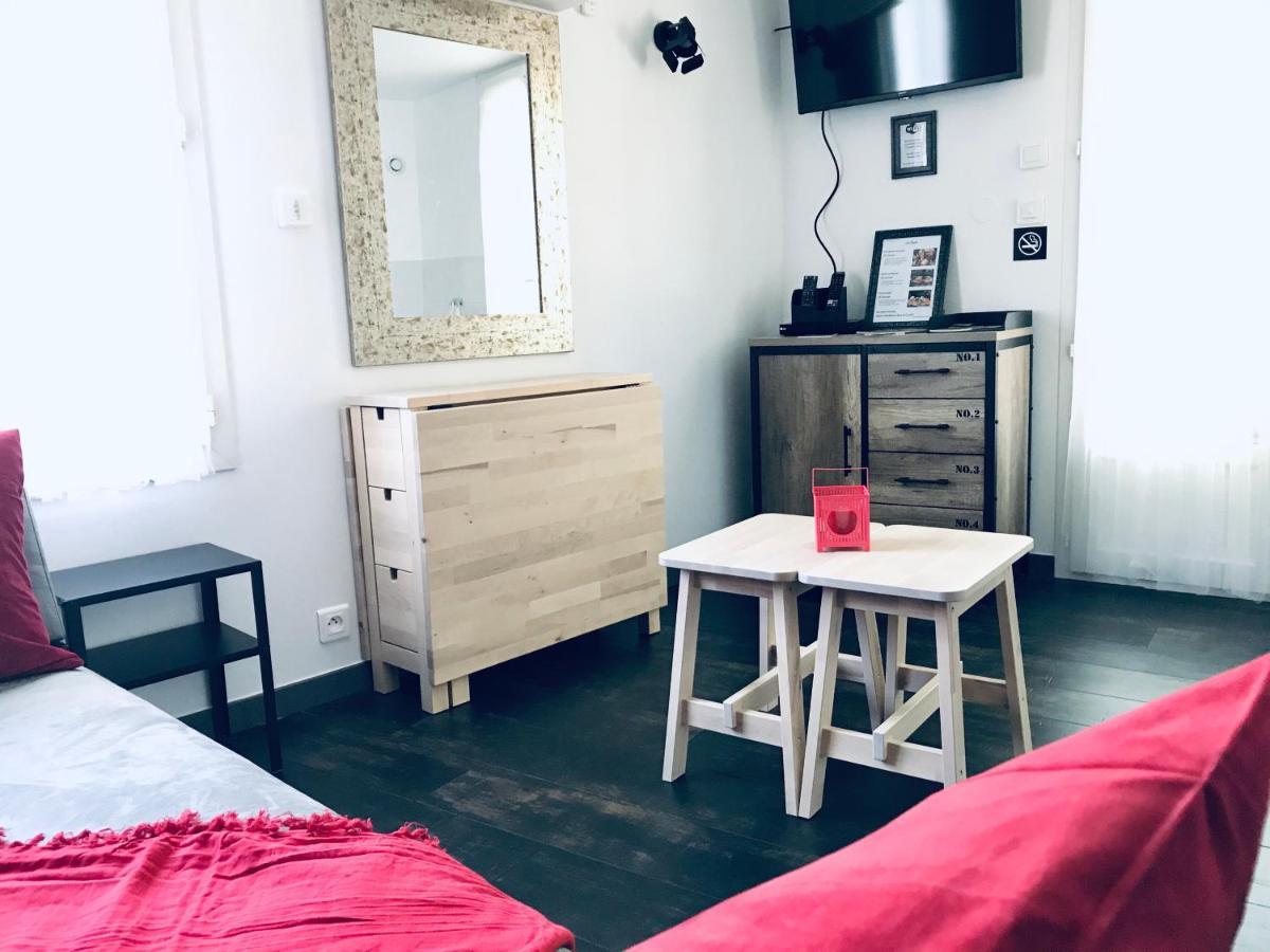 Guesthouse La Costiere - Logements Independants - Espace Piscine Jacuzzi 류넬 외부 사진