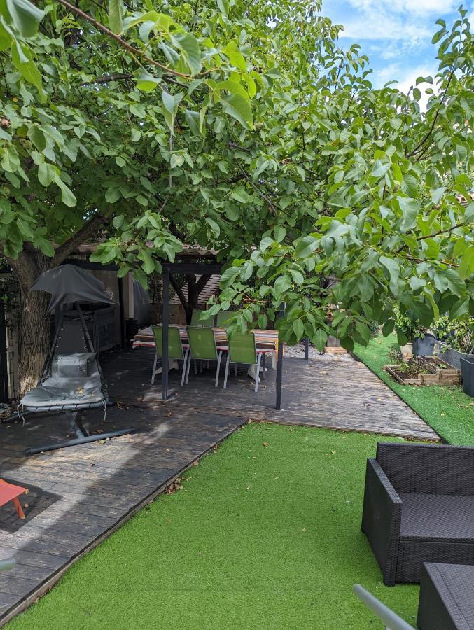 Guesthouse La Costiere - Logements Independants - Espace Piscine Jacuzzi 류넬 외부 사진