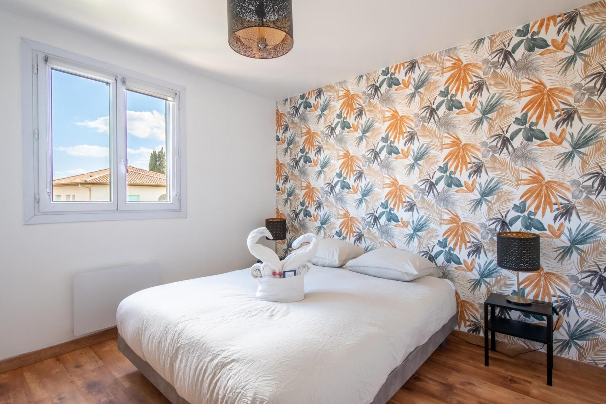 Guesthouse La Costiere - Logements Independants - Espace Piscine Jacuzzi 류넬 외부 사진