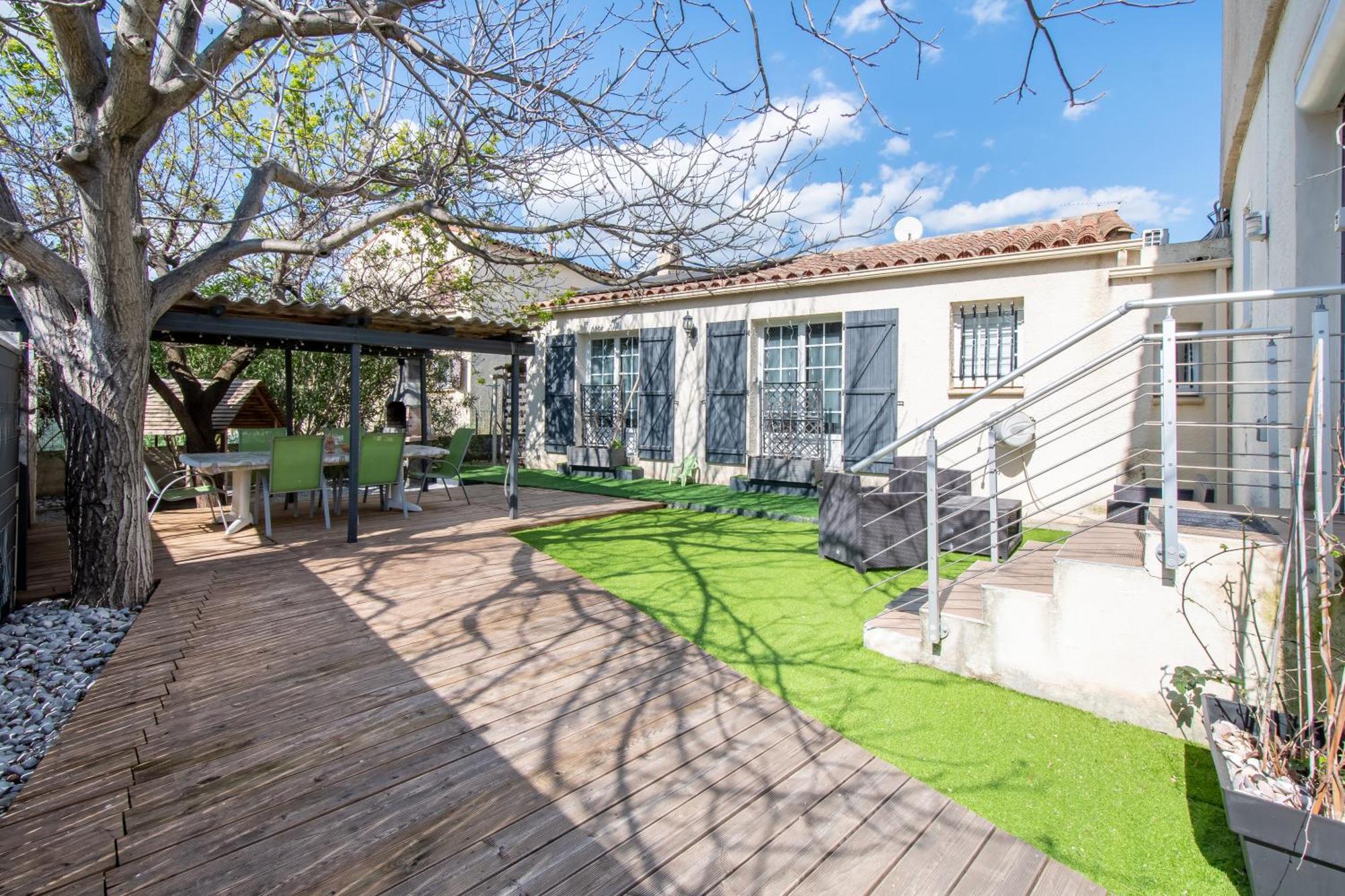 Guesthouse La Costiere - Logements Independants - Espace Piscine Jacuzzi 류넬 외부 사진
