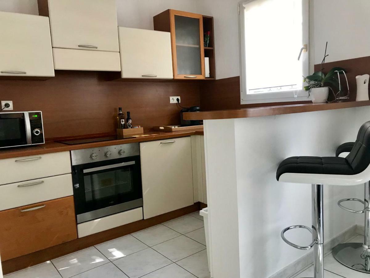 Guesthouse La Costiere - Logements Independants - Espace Piscine Jacuzzi 류넬 외부 사진